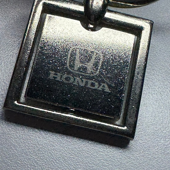Honda Logo Square Spinner Keychain Keyring Car Automobile Accessory - Picture 1 of 7